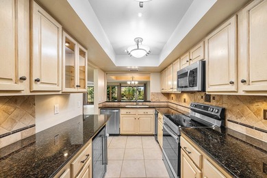 Unique private corner unit and beautifully maintained 3-bedroom - photo 16