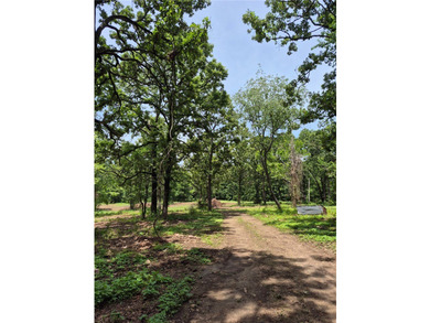 Beautiful lakefront property on SWEPCO Lake offering the perfect - photo 17
