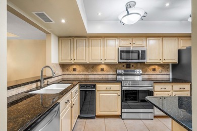Unique private corner unit and beautifully maintained 3-bedroom - photo 17