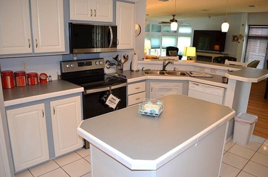 Seller is offering a $3,000 credit at closing for cosmetic - photo 2
