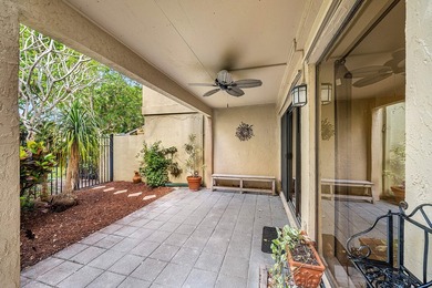 Unique private corner unit and beautifully maintained 3-bedroom - photo 47