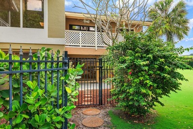 Unique private corner unit and beautifully maintained 3-bedroom - photo 48