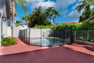 Welcome to this 3/2 house in the central-Boca neighborhood of - photo 42