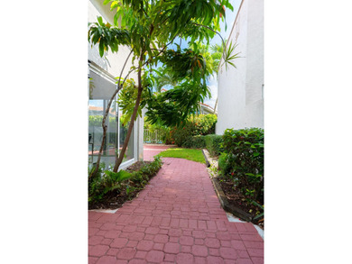 Welcome to this 3/2 house in the central-Boca neighborhood of - photo 45