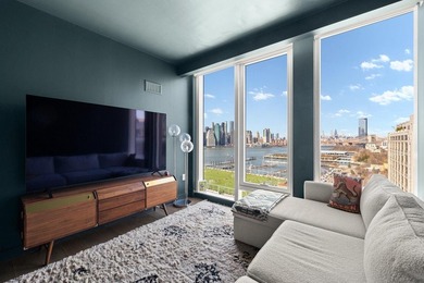 Residence 16B at Quay Tower offers exceptional waterfront living - photo 4