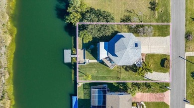 ICONIC PINK three-story octagon WATERFRONT home with PRESERVE & - photo 4