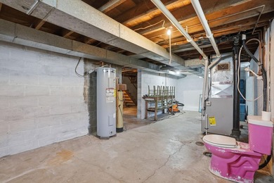 Charming 1930s home full of character and ready for its next - photo 12