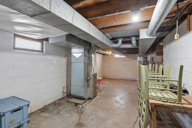 Charming 1930s home full of character and ready for its next - photo 14