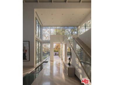 Museum Modern in Prime Huntington Palisades. Over 1.36 acres of - photo 17