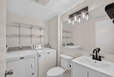 Spacious & bright, 2BR/ 2.5BA townhome in the desirable all-ages - photo 13