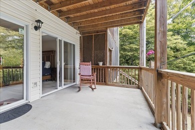 Escape to this stunning 3 bedroom, 3.5 bathroom waterfront - photo 29