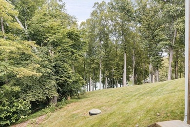 Escape to this stunning 3 bedroom, 3.5 bathroom waterfront - photo 30