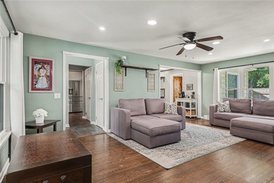 Welcome home to this spacious and beautifully updated 1,499 sq - photo 5