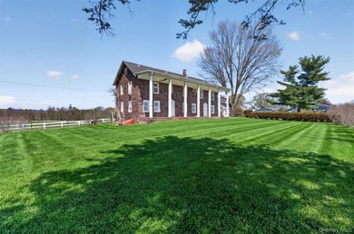 This full service equestrian facility, in the Montogmery area of - photo 4