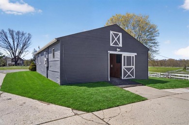 This full service equestrian facility, in the Montogmery area of - photo 10