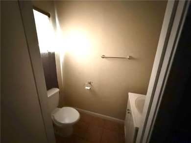 Investment opportunity with plenty of potential! This 3-bedroom - photo 14
