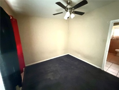 Investment opportunity with plenty of potential! This 3-bedroom - photo 15