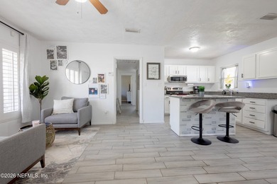 Welcome home to this beautifully updated 3-bedroom plus family - photo 15