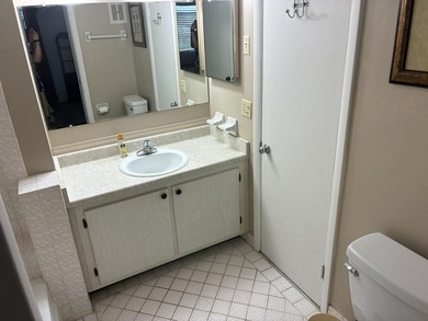 Welcome to this lovely Florida Condo located in a quiet - photo 15