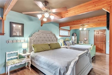 Offered mostly furnished, this 3 bedroom, 3.5 bath allows you to - photo 19