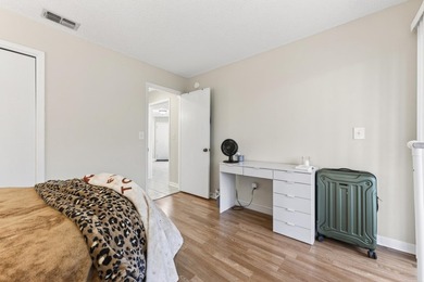 A quaint and beautiful find in Bluewater Bay in the Garden Oaks - photo 20