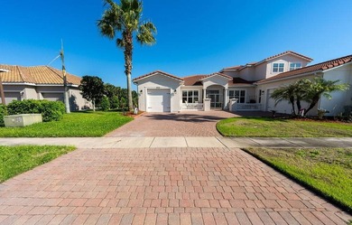*** JUST RECENTLY REDUCED***Resort-style living with direct - photo 2