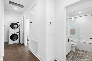 Rarely available, this exceptional 3-bedroom, 2.5-bath end-unit - photo 24