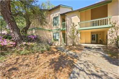 A quaint and beautiful find in Bluewater Bay in the Garden Oaks - photo 29