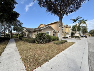 Lake Condo For Sale in West Palm Beach, Florida