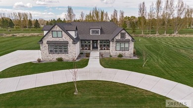 SOLD FULLY FURNISHED - Located right on the golf course and on 1 - photo 1