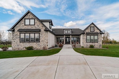 SOLD FULLY FURNISHED - Located right on the golf course and on 1 - photo 3