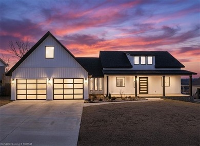 (private lake, pond, creek) Home For Sale in Van Buren Arkansas