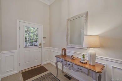 Well-appointed Brightwaters Model 2 story townhouse located in - photo 2