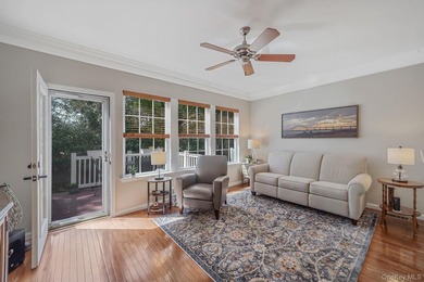Well-appointed Brightwaters Model 2 story townhouse located in - photo 10