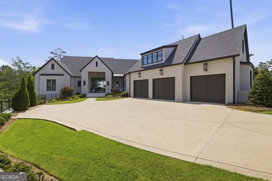 Welcome to 1120 Neary Ridge, an extraordinary transitional-style - photo 4
