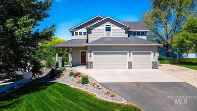 Spacious country living with room to grow. On shared well and - photo 1