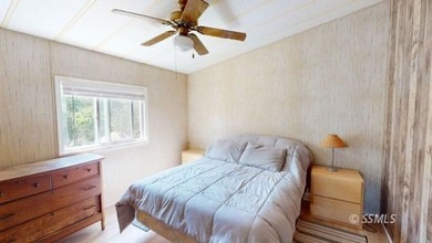 A house you have got to see! This updated, well kept and - photo 13