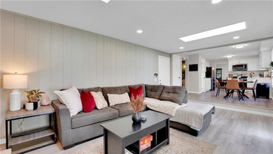 Well-maintained 1,872 sq. ft. colonial featuring 3 bedrooms, 1.5 - photo 17