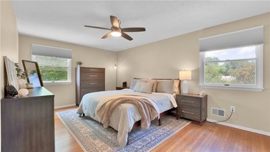 Well-maintained 1,872 sq. ft. colonial featuring 3 bedrooms, 1.5 - photo 18