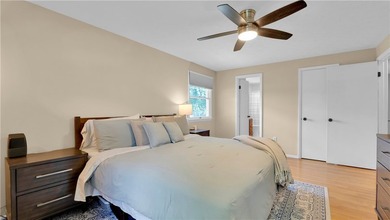 Well-maintained 1,872 sq. ft. colonial featuring 3 bedrooms, 1.5 - photo 19