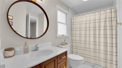 Well-maintained 1,872 sq. ft. colonial featuring 3 bedrooms, 1.5 - photo 23