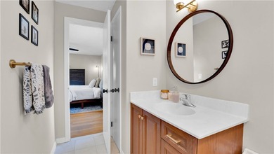 Well-maintained 1,872 sq. ft. colonial featuring 3 bedrooms, 1.5 - photo 24