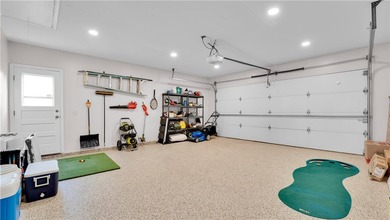 Well-maintained 1,872 sq. ft. colonial featuring 3 bedrooms, 1.5 - photo 28