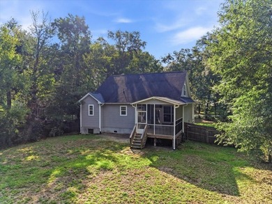 Welcome to 3584 Berryhill Road -- adorable 3-bedroom, 2.5-bath - photo 30
