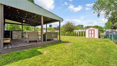 Well-maintained 1,872 sq. ft. colonial featuring 3 bedrooms, 1.5 - photo 31