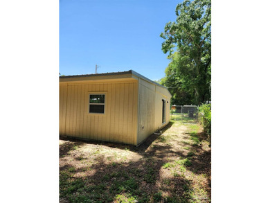 Centrally located in Pensacola, this beautifully updated home - photo 8