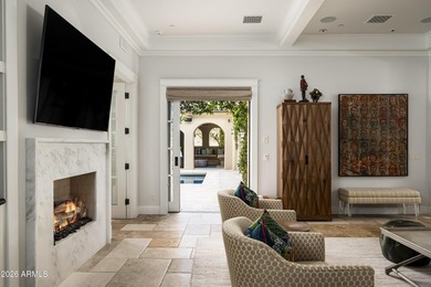 Ideally positioned in Windgate Pass overlooking the fully