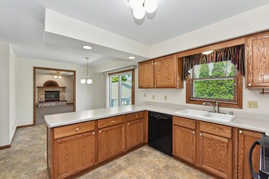 One-owner, meticulously maintained 3 bedroom Colonial located on - photo 15