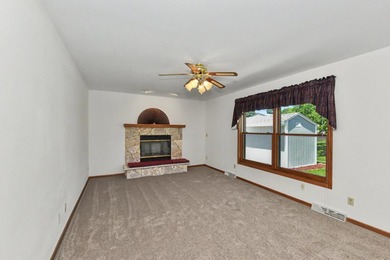 One-owner, meticulously maintained 3 bedroom Colonial located on - photo 18