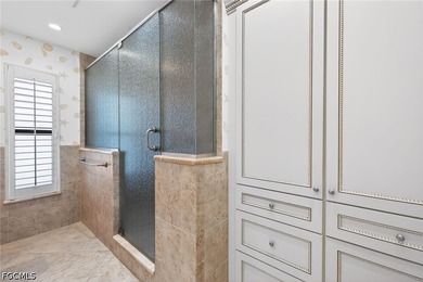 Elevated, impeccably maintained, and built with exceptional - photo 29